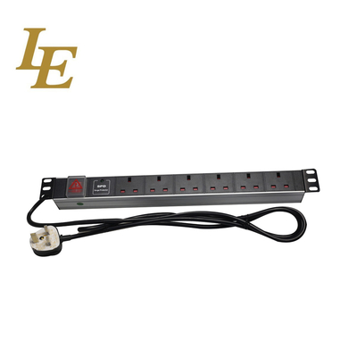 19 اینچ آلومینیوم سیاه 6 راه 8-خرید UK PDU با سوئیچ 3x1.5mm2 کابل با BS1363 13A British Plug